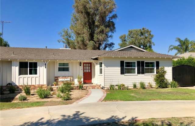23051 Collins Street - 23051 Collins Street, Los Angeles, CA 91367