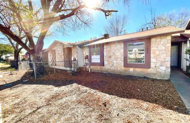 **APPLICATION RECEIVED** AVAILABLE NOW! 2 Bedroom / 1 Bath Home Near Randolph AFB! photos photos