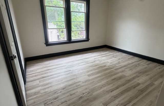 2928 West Juneau Avenue Gallery 2