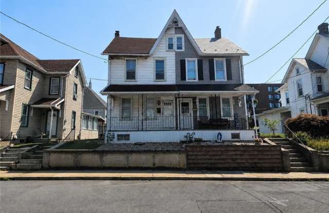 1843 Washington Avenue Gallery 3