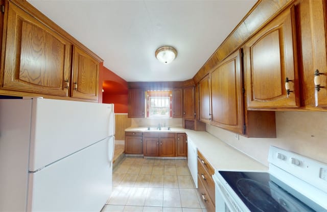 811 E Avenue B - 811 East Avenue B, Bismarck, ND 58501 811 E Avenue B - 811 East Avenue B, Bismarck, ND 58501