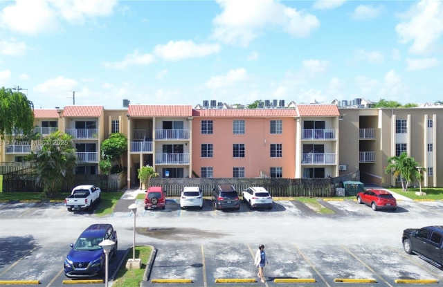 5231 Geneva way - 5231 Geneva Court, Doral, FL 33166