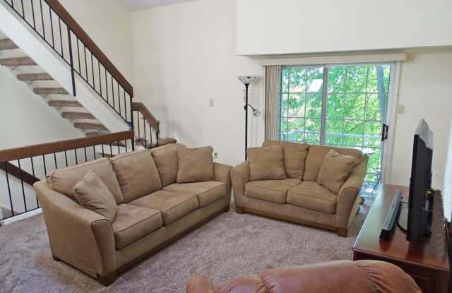 1806 SOCIETY PLACE Gallery 2
