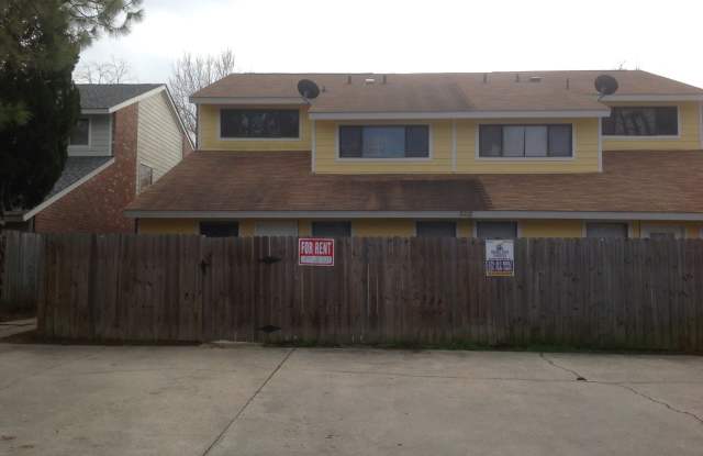 Beautiful Clean 3 bedroom, 2 Full Baths townhouse photos photos