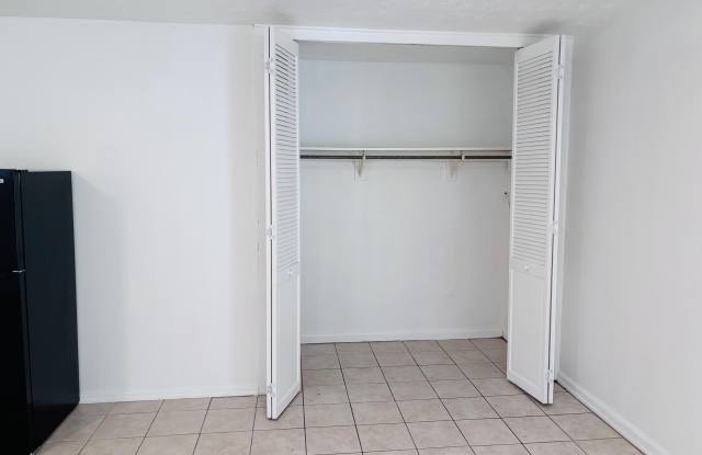 8774 COUNTRY CREEK Boulevard Gallery 4