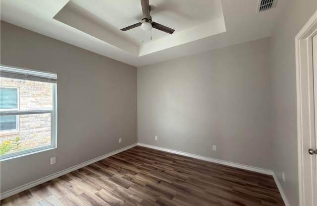 2613 E Israel Avenue Gallery 4