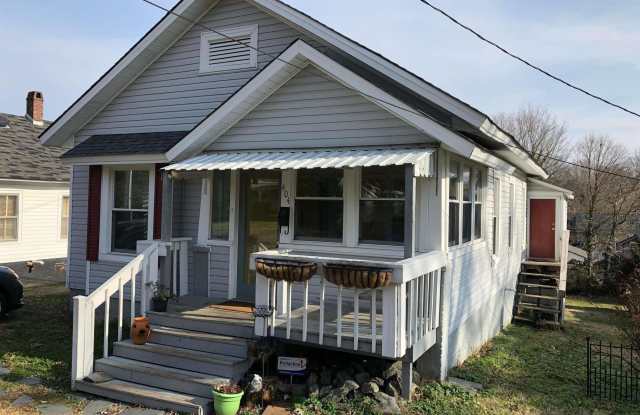 404 N Fourth Street - 404 North 4th Street, Mebane, NC 27302