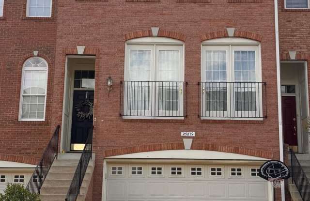 25219 LARKS TERRACE photos photos