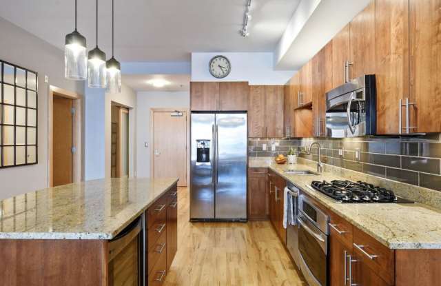 401 2nd Avenue N Gallery 4