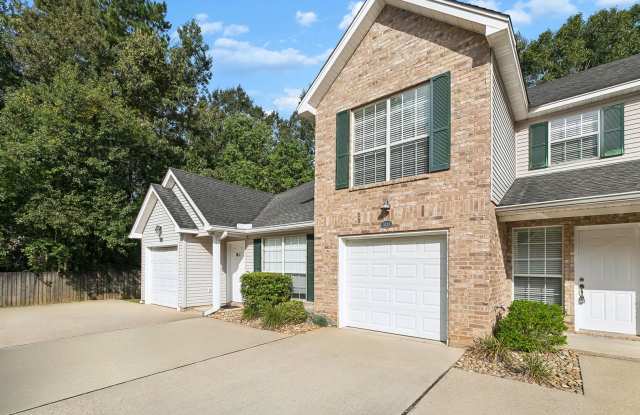 3BR/2.5BA Townhome — Garage + Backyard — Great Schools photos photos