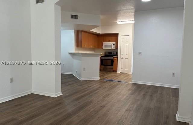 2508 Belmont Ln Gallery 4