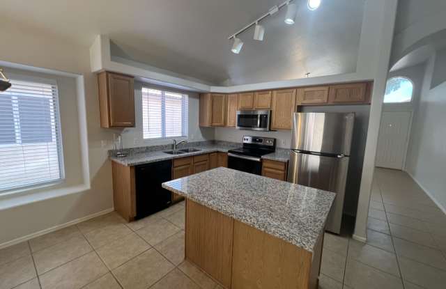 2120 E ROSEMONTE Drive Gallery 3
