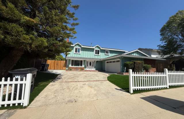 4 bed, 3 bath pool home with RV access in West Simi Valley photos photos