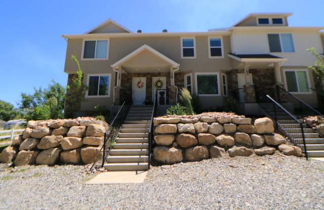 Townhome in Santaquin - 159 South 300 West, Santaquin, UT 84655