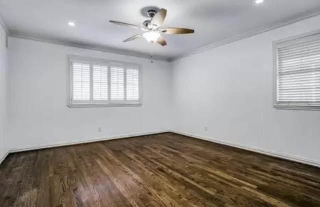 4033 Centenary Avenue Gallery 4