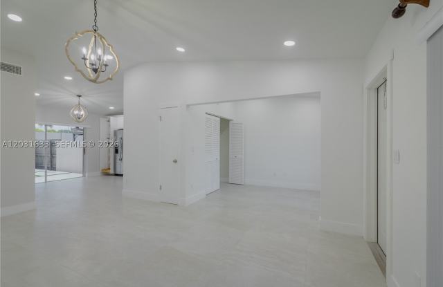 11903 SW 110th St Cir E Gallery 4