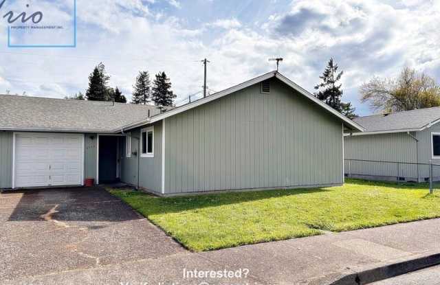 2577 L Street photos photos