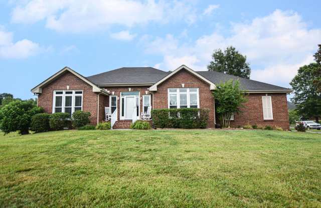 Pet Friendly Three Bedroom with Bonus! photos photos
