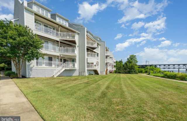 29-C OWENS LANDING Court Gallery 1