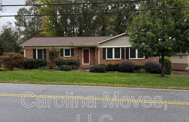 708 W Lee Road - 708 West Lee Road, Wade Hampton, SC 29687