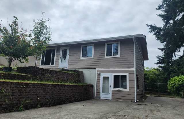 Steilacoom 4 Bedroom + Bonus Room! photos photos