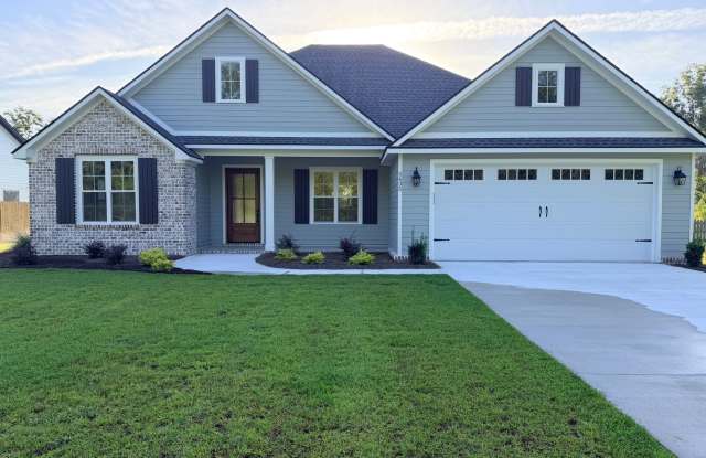 Stunning New Construction: 4-Bedroom Luxury Home in Lake Park Gallery 1