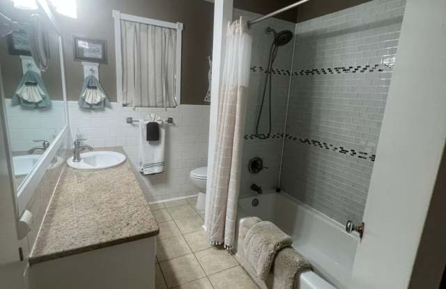 MID TERM RENTAL Gallery 4