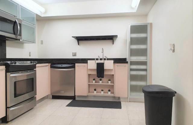 16300 Golf Club Rd photos photos