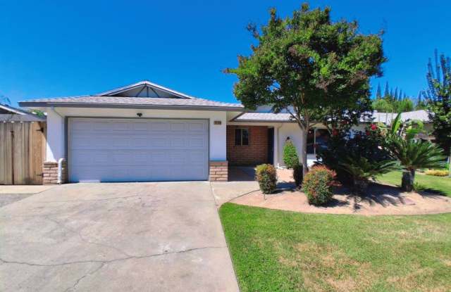 Updated Single-Story 3BR Home with Spacious Living Areas & Convenient Location! photos photos