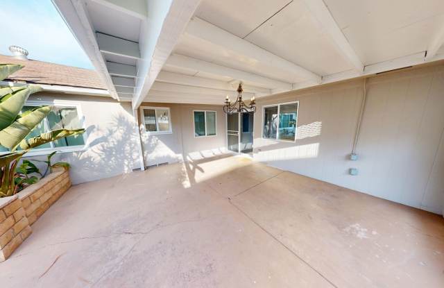 Large 8 Bedroom 4 Bath House Right Next to Campus! Gallery 3