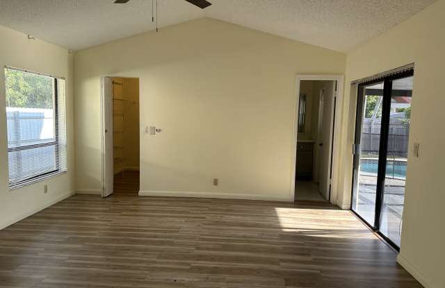 8208 Southwest 12th Place Gallery 2
