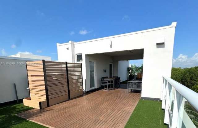 6671 NW 105th Ave photos photos