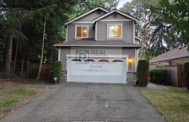 Check out this beautiful 3 bedroom, 2.0 bath gated community home! Gallery 4