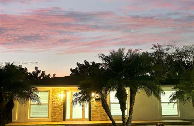 18632 Southwest 93rd Court photos photos