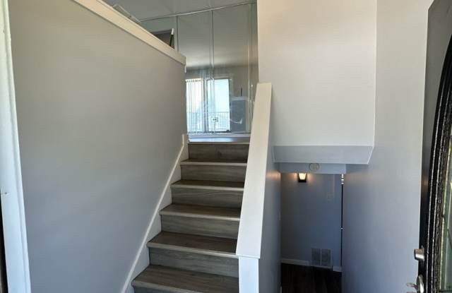 2847 140th Street Gallery 2