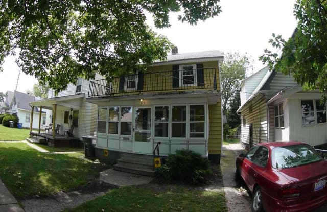 915 Woodstock photos photos