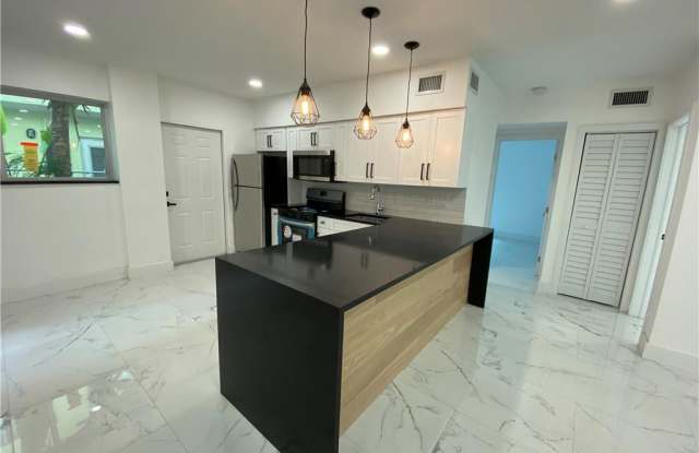 1198 Marseille Drive photos photos