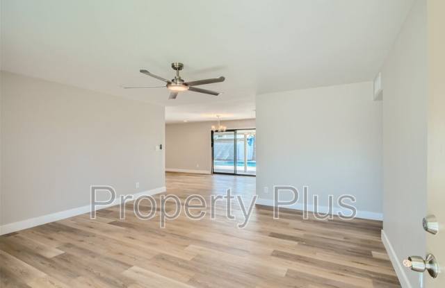 8356 E Palm Ln - 8356 East Palm Lane, Scottsdale, AZ 85257