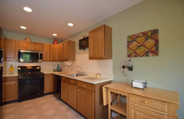 555 Broxton Ct photos photos