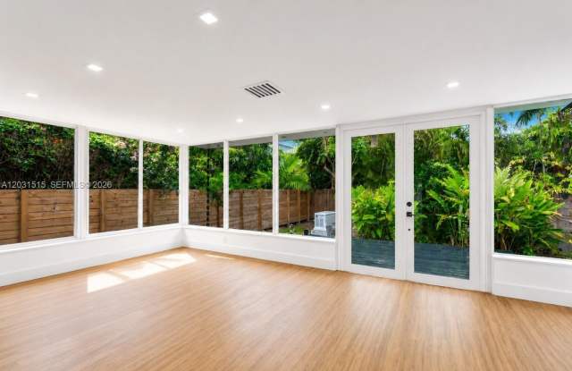 8819 Dickens Ave photos photos