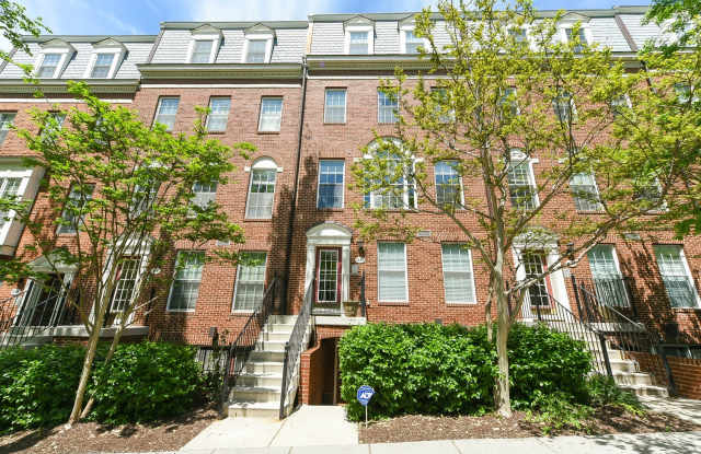Two Level Two Bedroom Two Bath with Private Deck, Fireplace,Seperate Living  Dining, Washer and Dryer  Garage Parking Included! - 1927 Belmont Road Northwest, Washington, DC 20009