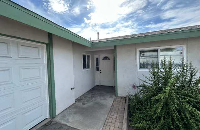 4 BD/ 2 BA House - Sunnymead Blvd. photos photos