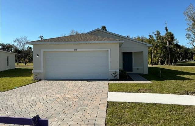 858 Friendship Circle photos photos