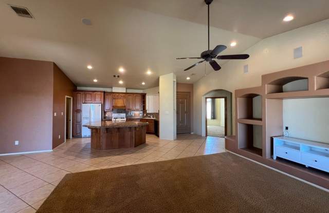 TERRACES HOME WITH VIEWS! Gallery 3