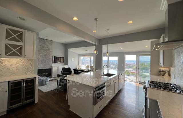 1279 Ida St photos photos