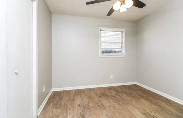 2324 Ludlow Avenue photos photos