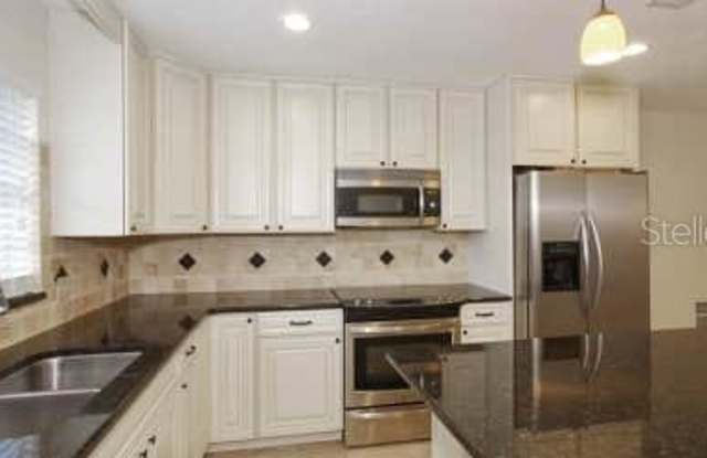1448 ERROL PARKWAY Gallery 4