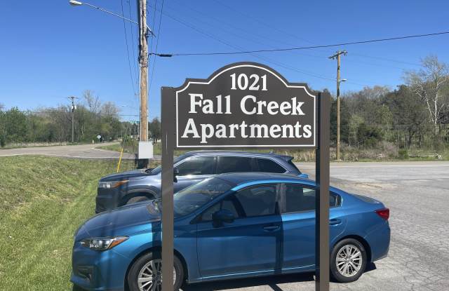1021 Fall Creek Rd Gallery 3