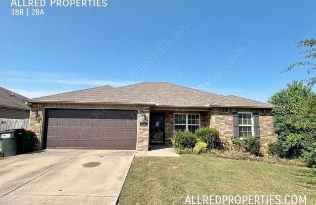 Move in special $300.00 off 1st month's rent for this beautiful Home In Centerton, LAWN MAINTENANCE INCLUDED!!!! photos photos