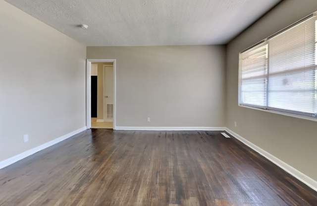 1332 Arlingwood Avenue Gallery 4